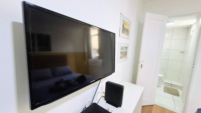 Copacabana: Pet-Friendly, Beach, 3 Guests