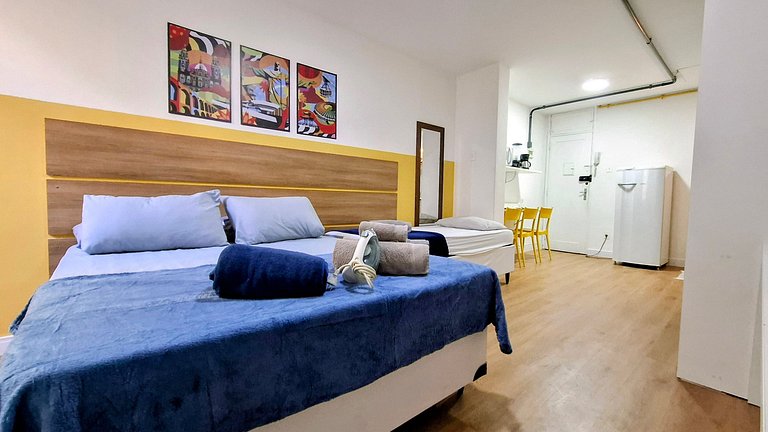 Copacabana: Pet-Friendly, Beach, 3 Guests