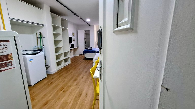 Copacabana: Pet-Friendly, Beach, 3 Guests