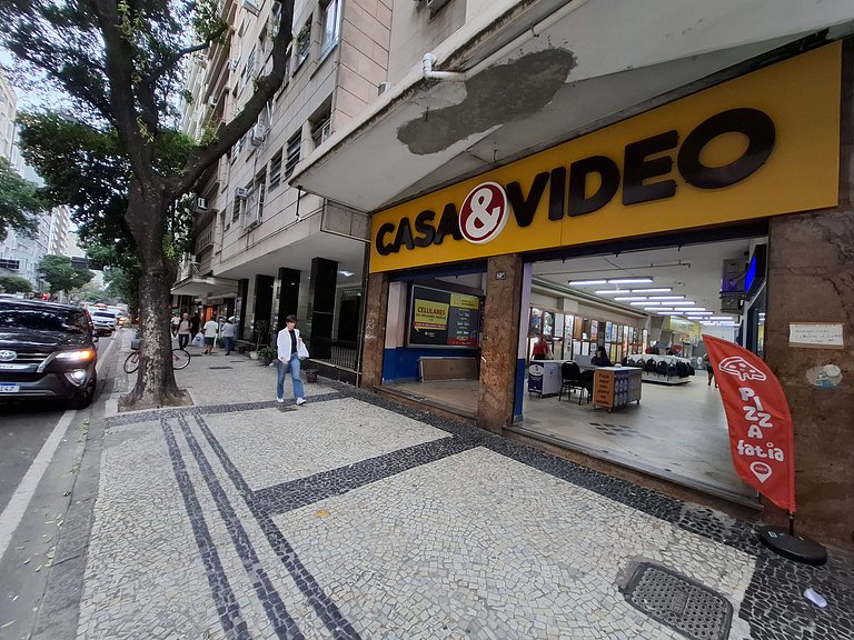 Apto em Copacabana: Metrô + Praia