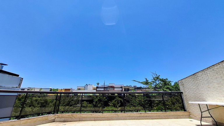 Barra da Tijuca: Sophisticated and Spacious for 6