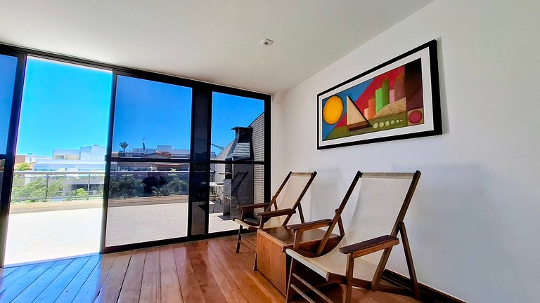 Barra da Tijuca: Sophisticated and Spacious for 6