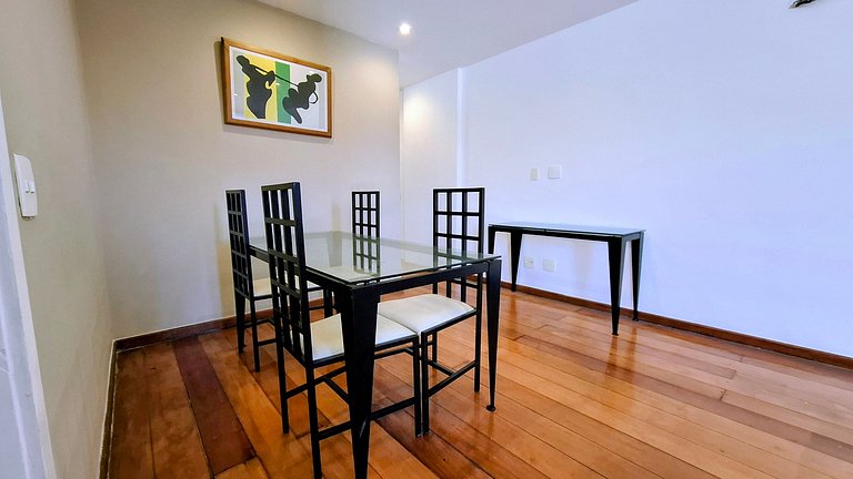Barra da Tijuca: Sophisticated and Spacious for 6