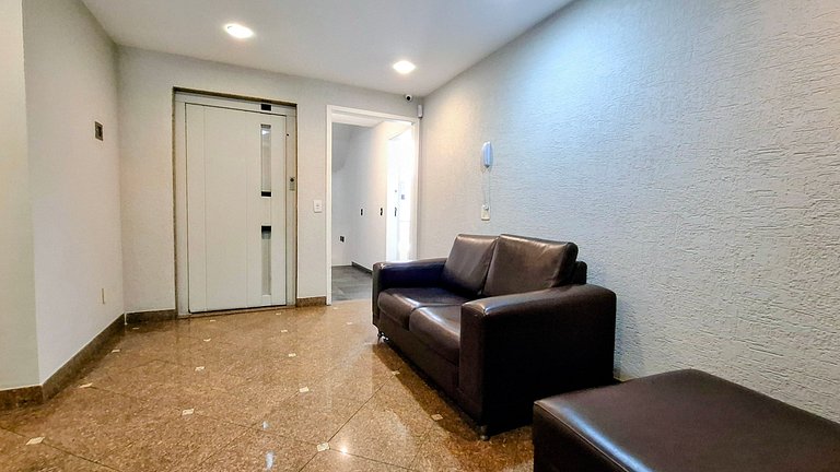 Barra da Tijuca: Sophisticated and Spacious for 6