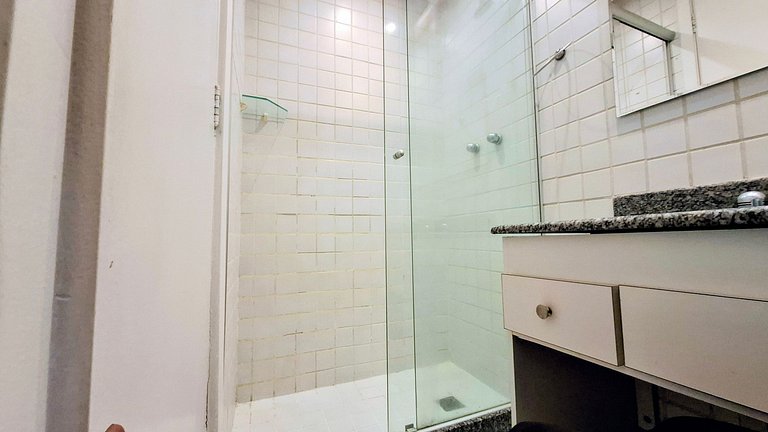 Barra da Tijuca: Sophisticated and Spacious for 6