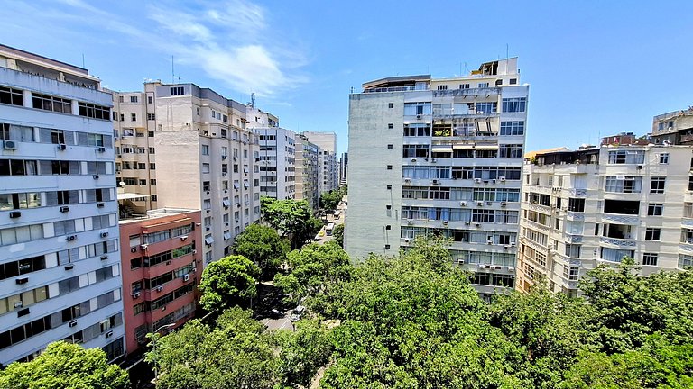 Apartment on Nossa Senhora de Copacabana Ave. Sleeps 4