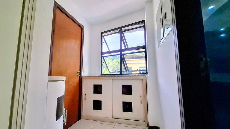 Cosme Velho: Luxo e Piscina para 8 Pessoas