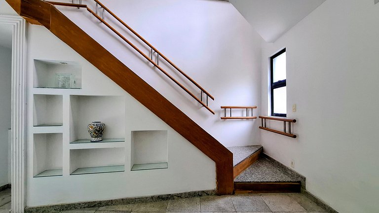 Cosme Velho: Luxury Mansion with Pool for 8 People