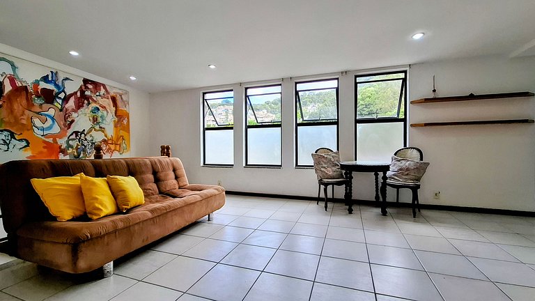 Cosme Velho: Luxo e Piscina para 8 Pessoas