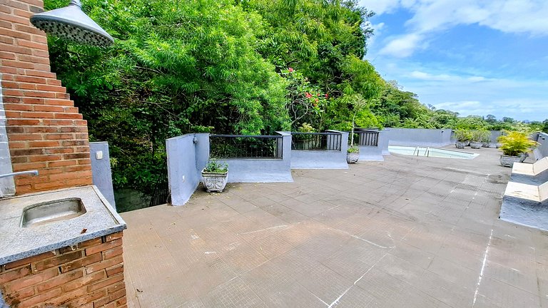 Cosme Velho: Luxury Mansion with Pool for 8 People