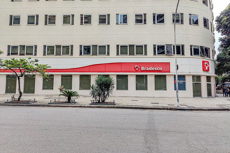 Lapa: Boemia Icônica e Conforto para 4