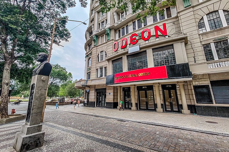 Lapa: Boemia Icônica e Conforto para 4