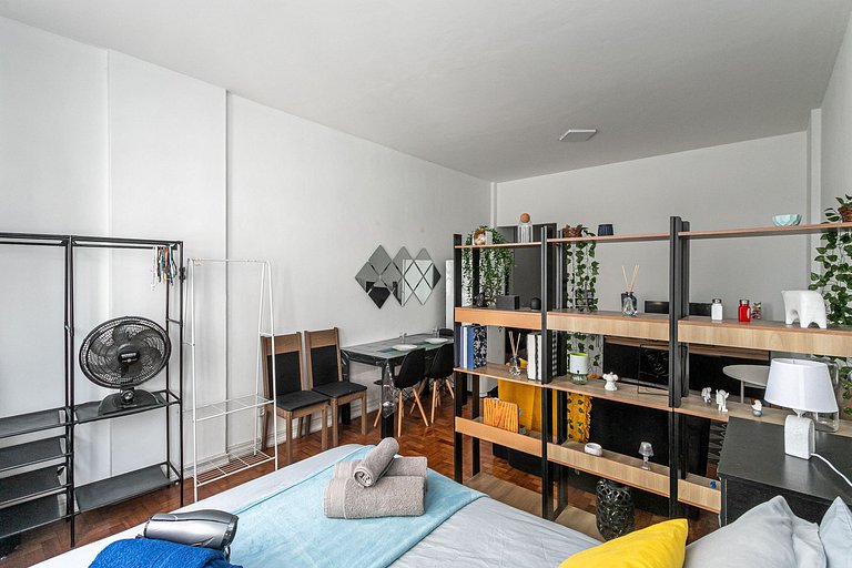 Lapa: Iconic Bohemian Retreat for 4 Guests