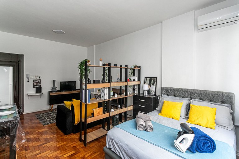 Lapa: Iconic Bohemian Retreat for 4 Guests