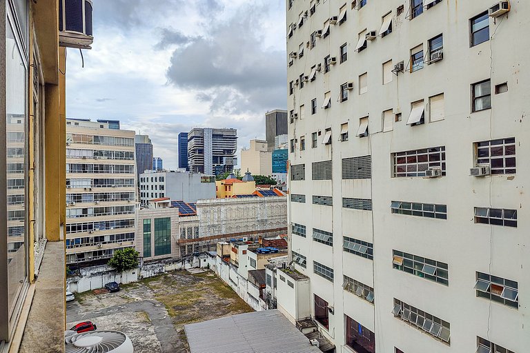 Lapa: Comfort, Near Subway | Sleeps 4