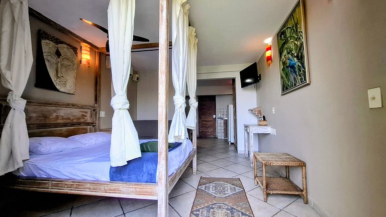 Mirante da Gávea: Forest, Pool, and View for 4