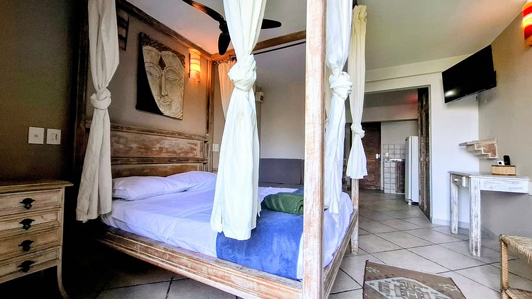 Mirante da Gávea: Forest, Pool, and View for 4