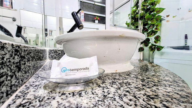 Copacabana: Comfort, Beach - 5 Guests