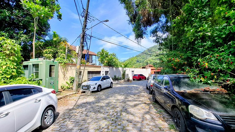 Mirante da Gávea: Forest, Pool, and View for 4
