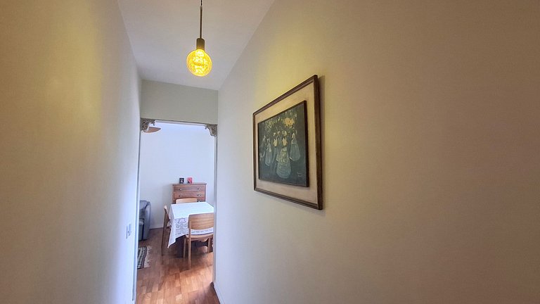 Copacabana: Spacious and Beach for 6