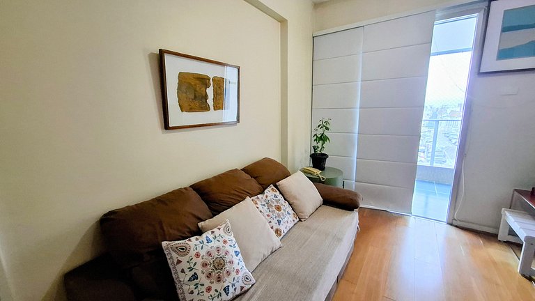 Leblon: beach and parking, accommodates 4 guests