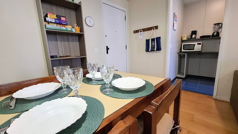 Leblon: beach and parking, accommodates 4 guests