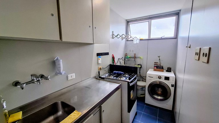 Leblon: Beach, Pool and Garage | 4 Guests