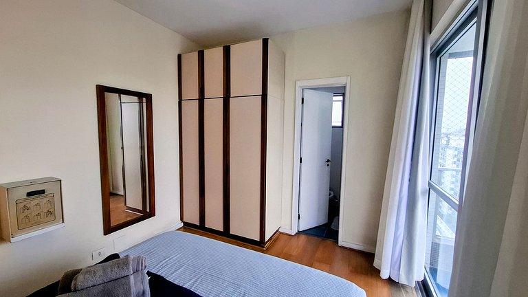 Leblon: beach and parking, accommodates 4 guests