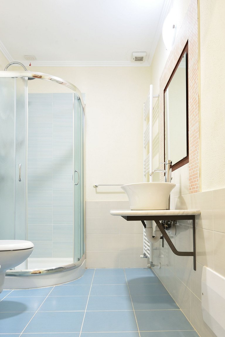 Sardenha: História, Natureza e Conforto para 3