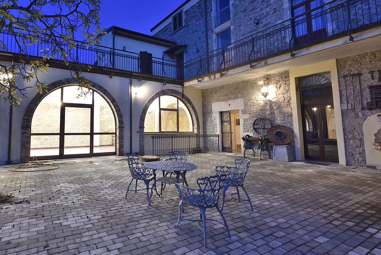 Sardenha: história, natureza e conforto para três