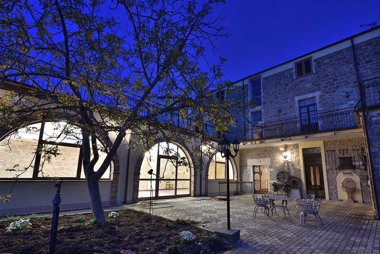 Cerdeña: Historia, Naturaleza y Confort para 2