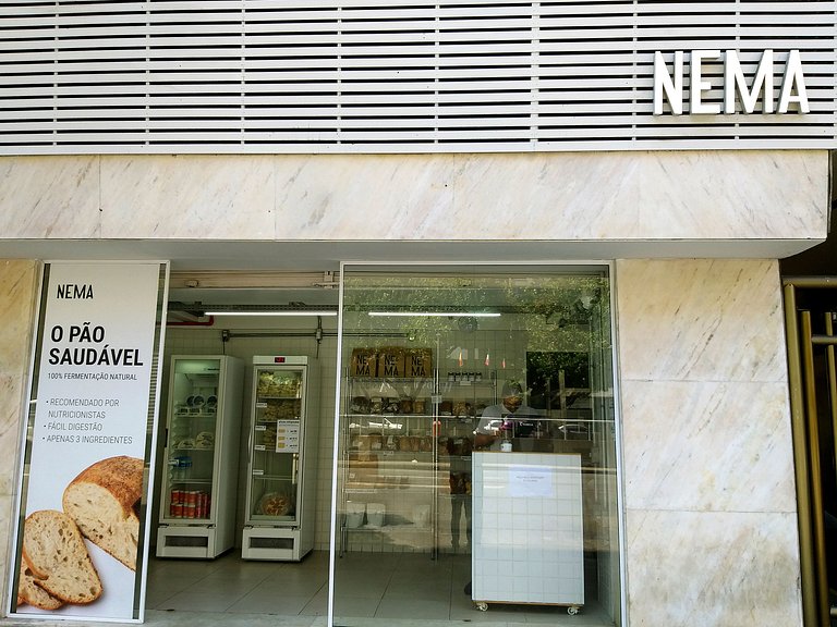 Copacabana: conforto e praia para até 4 pessoas