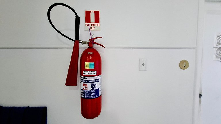 Copacabana: Comfortable for 4 Near the Beach