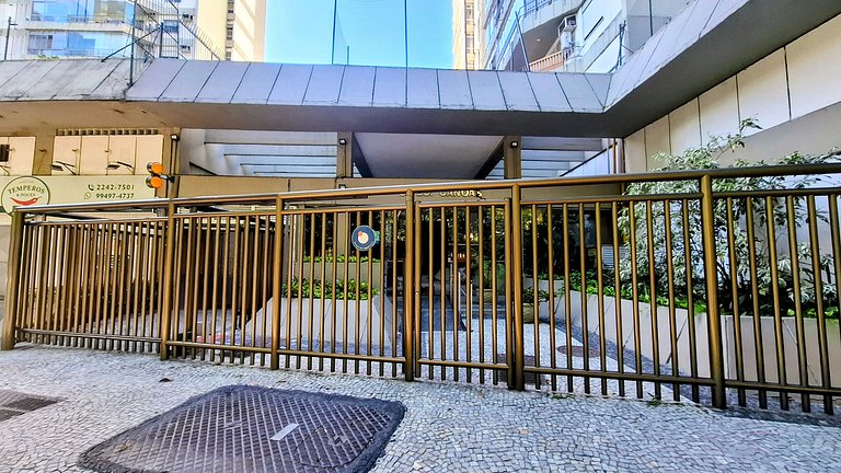 São Conrado: Balcony, Beach and Pool, 4 Guests