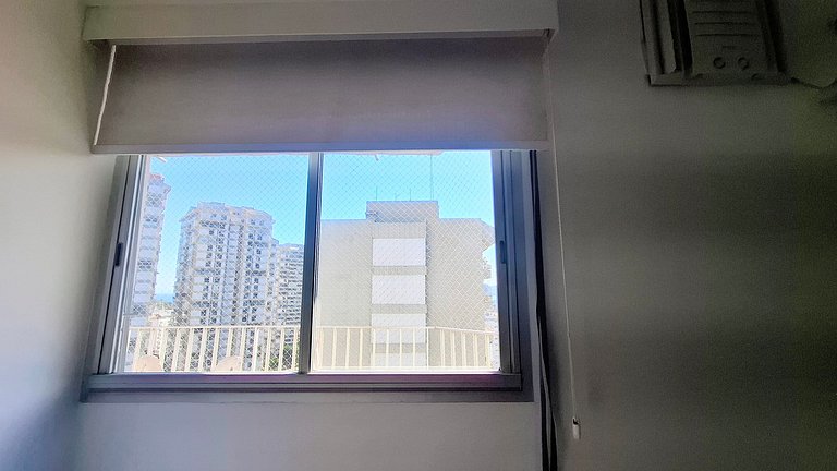 São Conrado: Balcony, Beach and Pool, 4 Guests