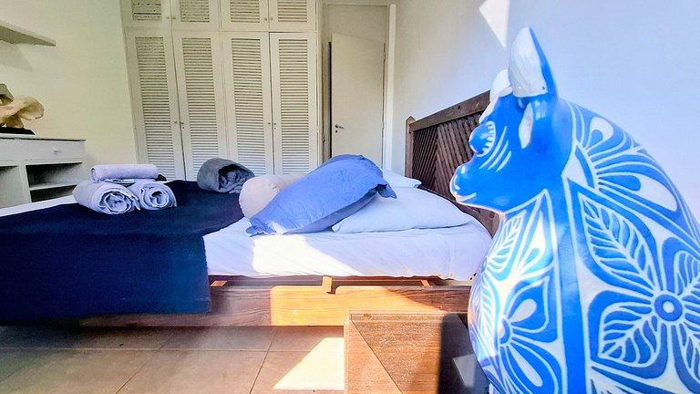 São Conrado: Balcony, Beach and Pool, 4 Guests