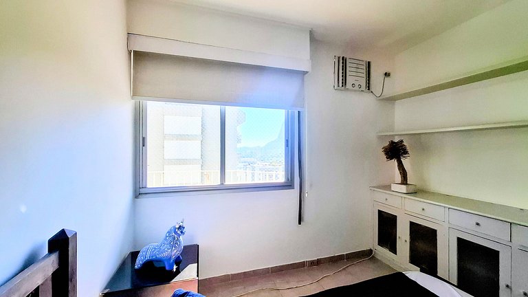 São Conrado: Balcony, Beach and Pool, 4 Guests