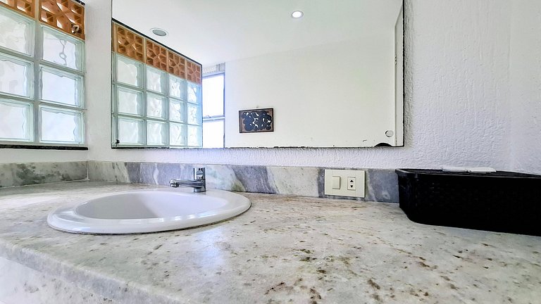 São Conrado: Balcony, Beach and Pool, 4 Guests