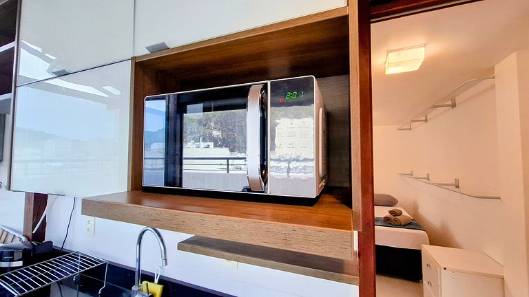 Copacabana: Penthouse with Ocean View, 4 Guests