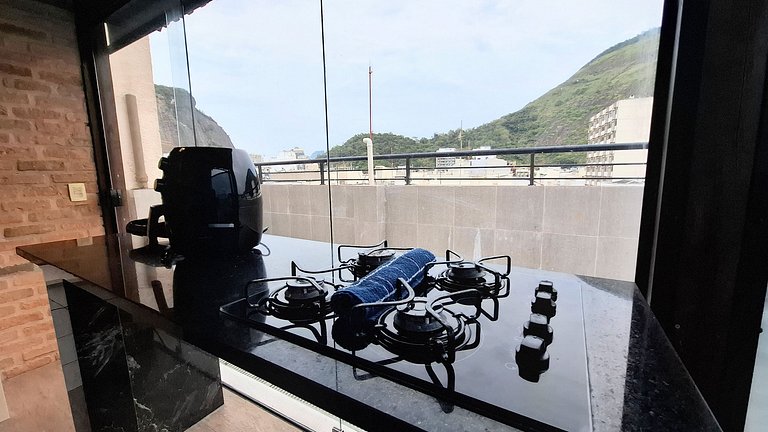 Copacabana: Penthouse with Ocean View, 2 Guests