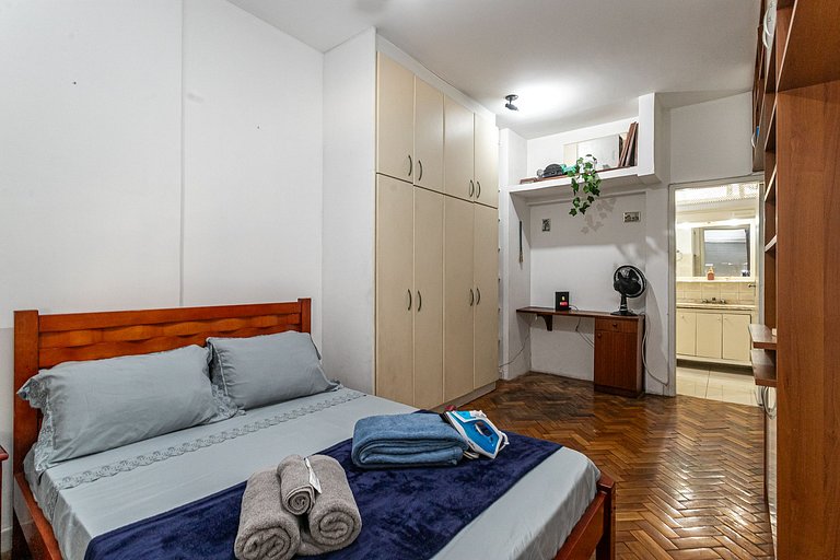 Copacabana: Conforto, Praia e Tranquilidade para 5