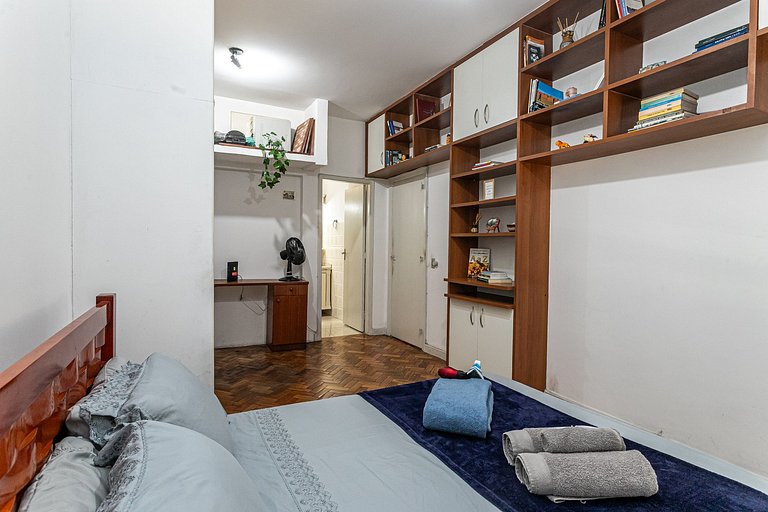 Copacabana: Conforto, Praia e Tranquilidade para 5