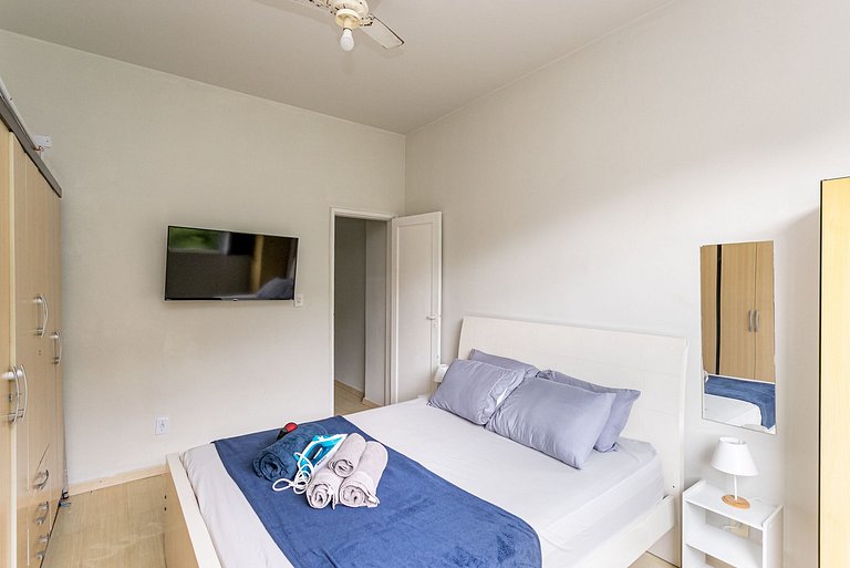 Copacabana: Beach and Comfort | 4 Guests