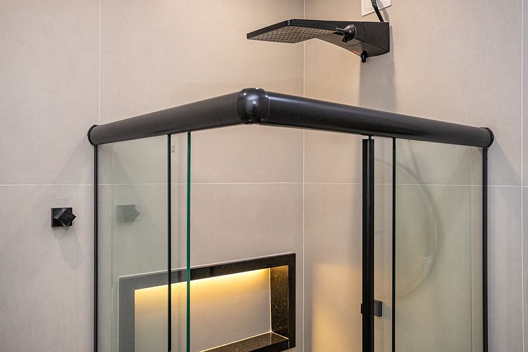 Copacabana: Walk to the beach, 4 guests, A/C