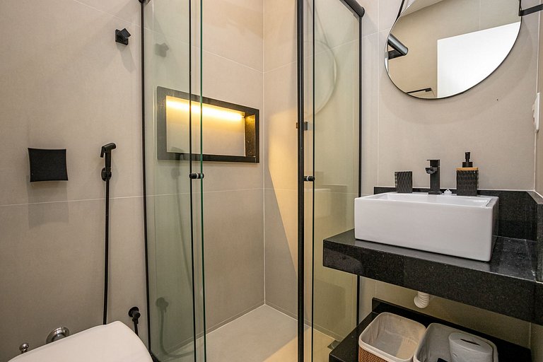 Copacabana: Walk to the beach, 4 guests, A/C