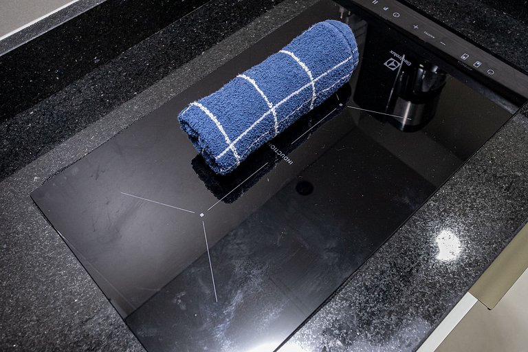 Copacabana: Walk to the beach, 4 guests, A/C