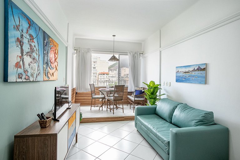 Copacabana: Beach View and Pet Friendly | 5 Guests