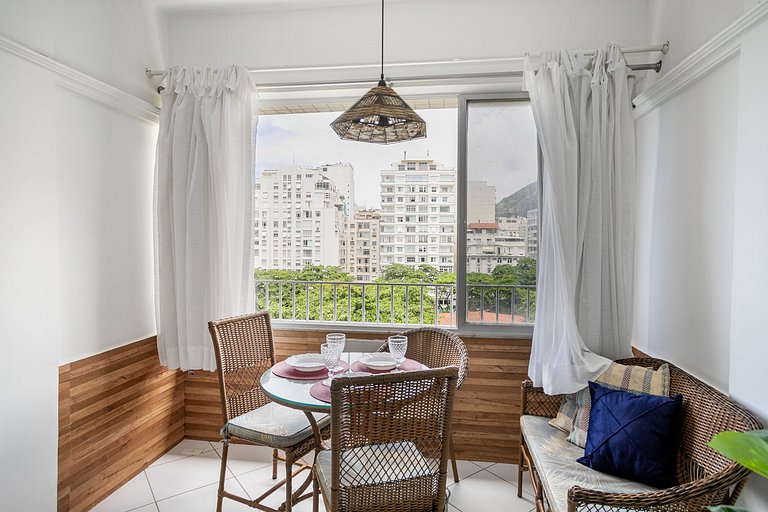 Copacabana: Beach View and Pet Friendly | 5 Guests