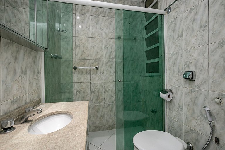 Copacabana: Beach View and Pet Friendly | 5 Guests