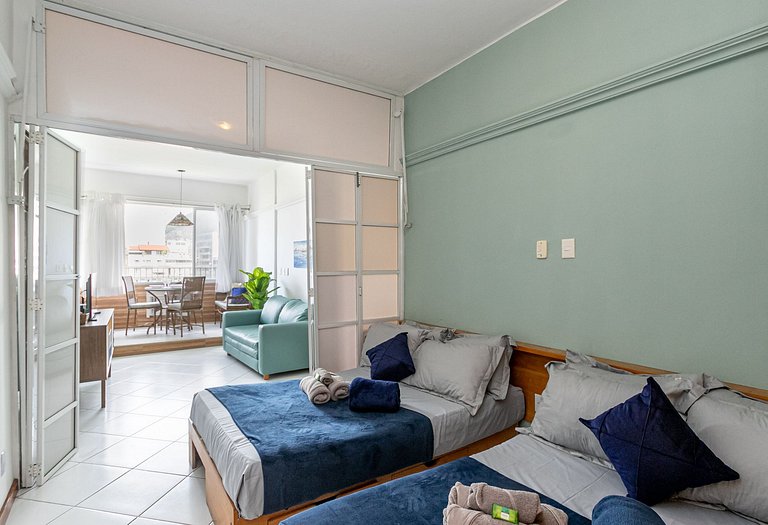 Apartment in Copacabana, sea view and subway